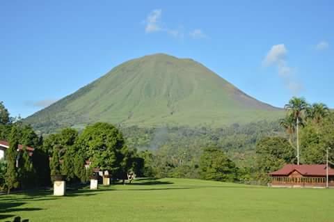 Alamanda Lokon Resort Tomohon Exterior foto