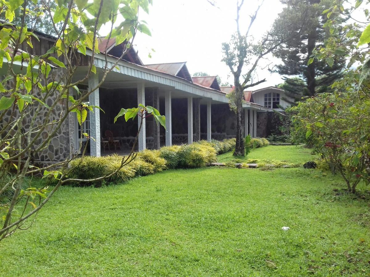Alamanda Lokon Resort Tomohon Exterior foto